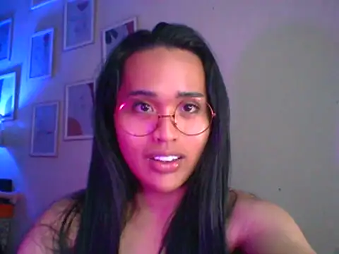 Snapshot of urmidnightcravingsxx chatting on 07-06-26, 03:36 urmidnightcravingsxx online show from 07-06-26, 03:36