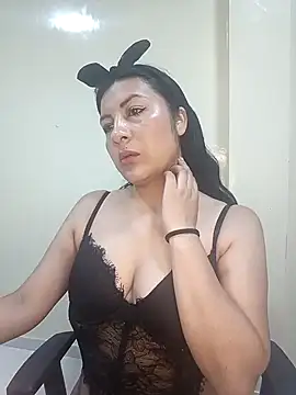 lunna 07 online show from 12-02-25, 03:07