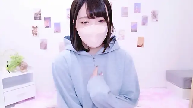 Snapshot of Anzu_xx chatting on 11-11-25, 12:10 Anzu xx online show from 11-11-25, 12:10