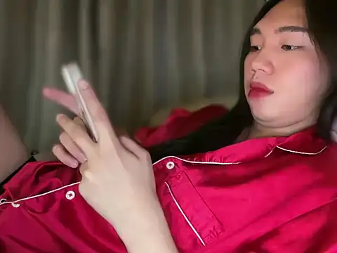 kat mire online show from 03-25-26, 04:57