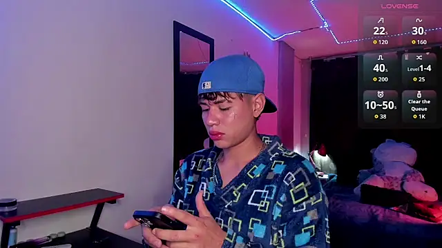 Snapshot of Jostin18 chatting on 09-09-25, 01:21 Jostin18 online show from 09-09-25, 01:21