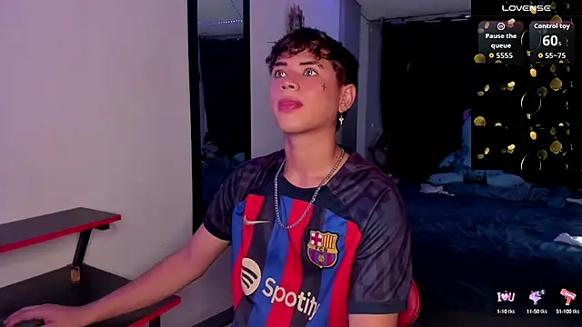 Snapshot of Jostin18 chatting on 09-24-25, 01:25 Jostin18 online show from 09-24-25, 01:25