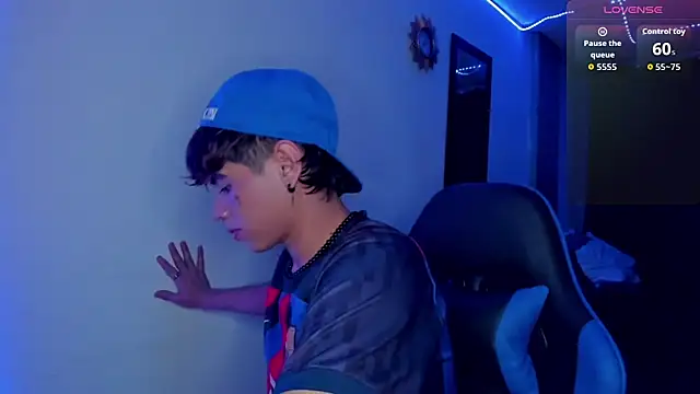 Snapshot of Jostin18 chatting on 11-05-25, 12:38 Jostin18 online show from 11-05-25, 12:38