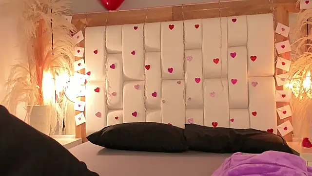 Daphne And Roger online show from 02-16-26, 11:06