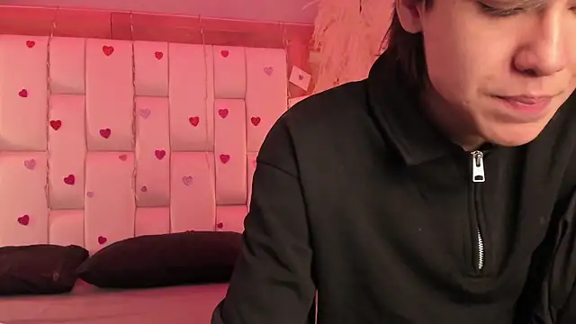 Daphne And Roger online show from 02-18-26, 11:06