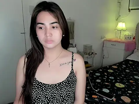 Snapshot of Alovelydoll_nica chatting on 05-12-26, 02:36 Alovelydoll nica online show from 05-12-26, 02:36