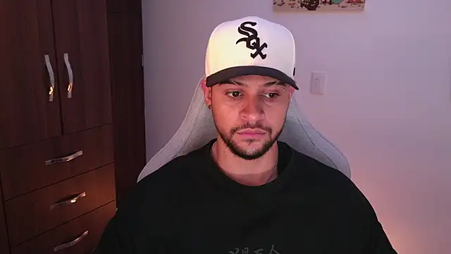 domsantiago  online show from 03-04-26, 02:39