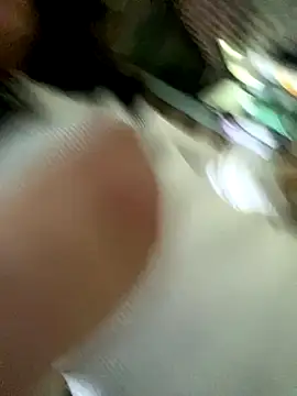 Snapshot of oneyou_400 chatting on 11-12-25, 04:57 oneyou 400 online show from 11-12-25, 04:57