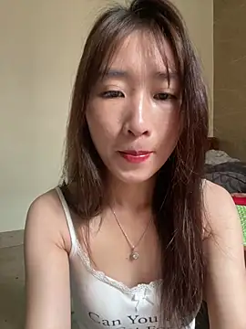 Snapshot of oneyou_400 chatting on 04-19-26, 02:00 oneyou 400 online show from 04-19-26, 02:00