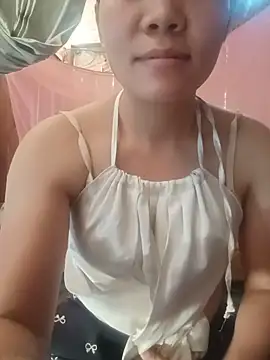 Snapshot of Nguyet135 chatting on 05-27-26, 03:25 Nguyet135 online show from 05-27-26, 03:25