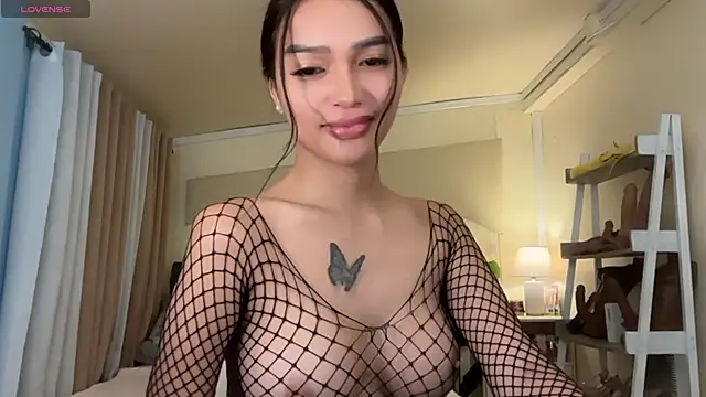 Snapshot of _agatha143_ chatting on 05-03-26, 02:39 agatha143 online show from 05-03-26, 02:39