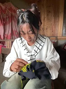 Snapshot of isaaa5 chatting on 10-24-25, 08:55 isaaa5 online show from 10-24-25, 08:55