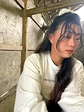 Snapshot of isaaa5 chatting on 10-31-25, 05:52 isaaa5 online show from 10-31-25, 05:52