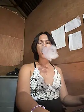 Snapshot of My_sweet_ladyboy chatting on 10-10-25, 01:43 My sweet ladyboy online show from 10-10-25, 01:43