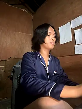 Snapshot of My_sweet_ladyboy chatting on 11-05-25, 04:29 My sweet ladyboy online show from 11-05-25, 04:29