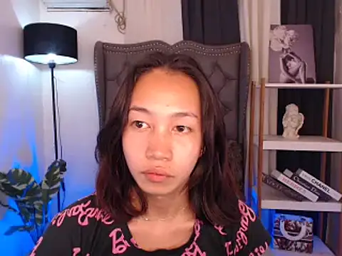 Sweet kittyxx online show from 10-04-25, 06:44