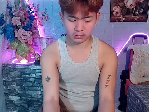 Snapshot of Albertx_Destroyer69 chatting on 05-30-26, 02:41 Albertx Destroyer69 online show from 05-30-26, 02:41