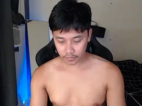 Snapshot of alexsuckable01 chatting on 10-02-25, 10:11 alexsuckable01 online show from 10-02-25, 10:11