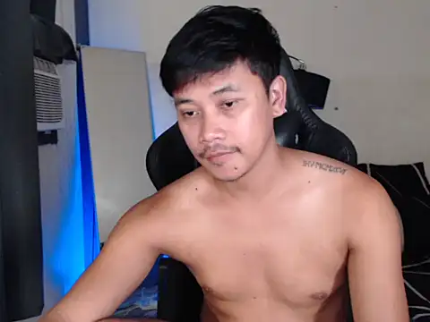 Snapshot of alexsuckable01 chatting on 10-16-25, 07:09 alexsuckable01 online show from 10-16-25, 07:09