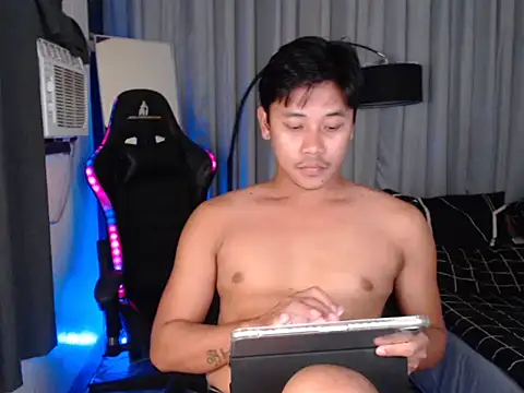 alexsuckable01 online show from 04-05-26, 11:18