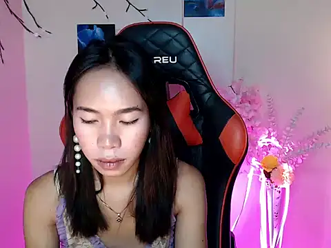 Snapshot of Shindoll chatting on 11-01-25, 03:08 Shindoll online show from 11-01-25, 03:08