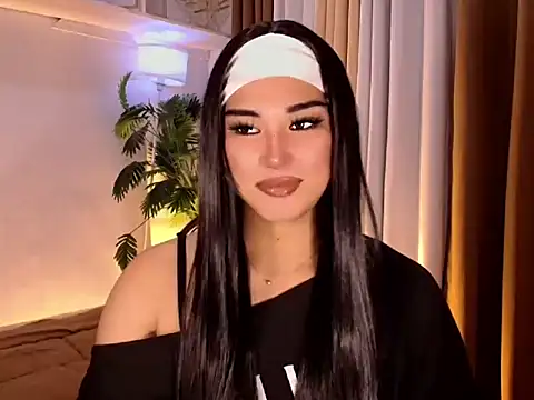 Snapshot of magnificent_kitana chatting on 06-07-26, 07:50 magnificent kitana online show from 06-07-26, 07:50