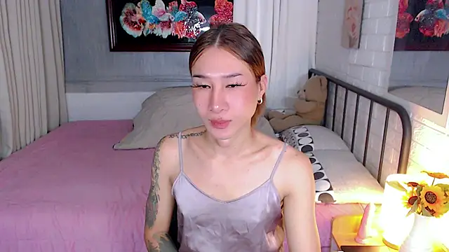 TRANSGODDESSA online show from 11-30-25, 02:04