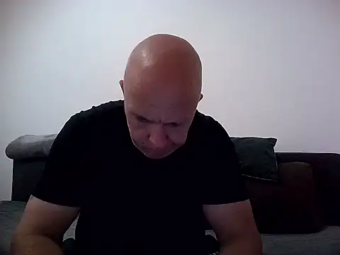 DaDDyLoVeSu83 online show from 11-04-25, 04:06