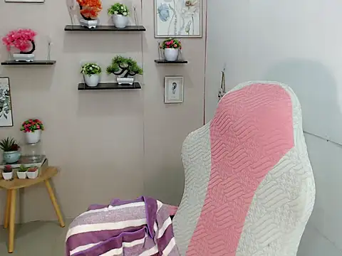 Snapshot of liane_mei chatting on 07-17-26, 05:47 liane mei online show from 07-17-26, 05:47