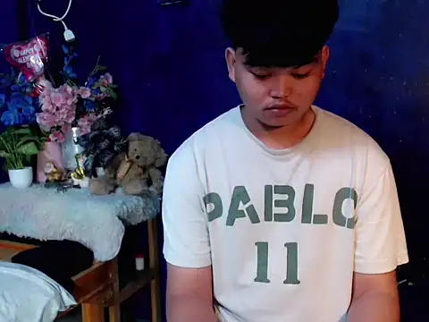 Reynelcock online show from 01-11-26, 04:23