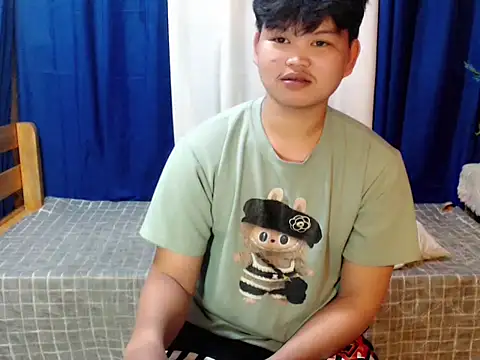 Reynelcock online show from 02-06-26, 04:54