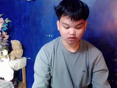 Reynelcock online show from 04-19-26, 05:56