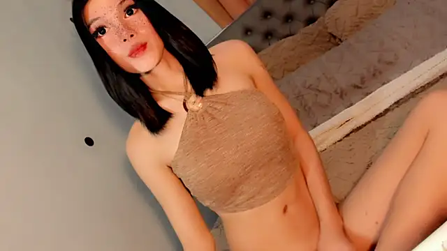 bella enchantra online show from 10-29-25, 02:47