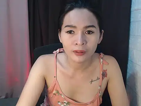 Snapshot of sweetsasha68 chatting on 06-03-26, 11:46 sweetsasha68 online show from 06-03-26, 11:46
