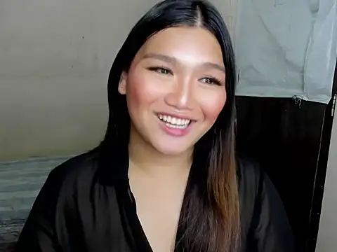 Lou heart online show from 10-25-25, 05:59