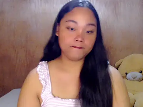 Snapshot of _Lylia chatting on 09-18-25, 09:17  Lylia online show from 09-18-25, 09:17