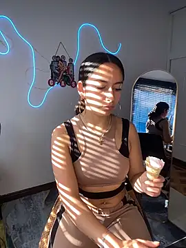 Snapshot of Alaska_euphoria chatting on 11-26-25, 08:43 Alaska euphoria online show from 11-26-25, 08:43