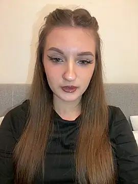 AdelinaEmber online show from 12-17-25, 04:57