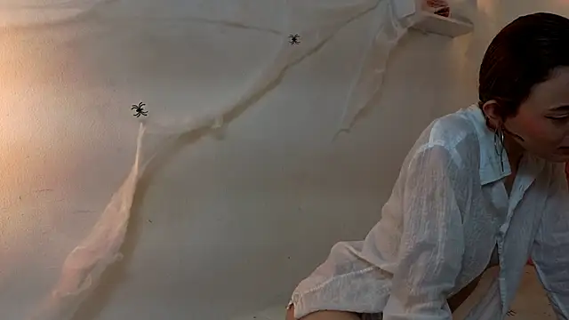 Kyra Honey online show from 10-29-25, 08:21