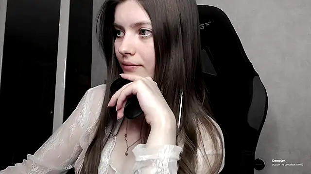 cute elfy  online show from 09-11-25, 05:02