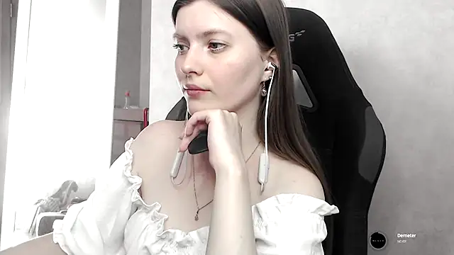 cute elfy  online show from 09-12-25, 02:06