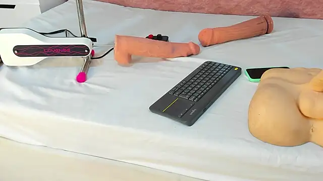 Wonderkloe  online show from 02-12-26, 07:31