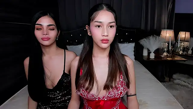 Snapshot of CandyLorre chatting on 10-06-25, 02:47 CandyLorre online show from 10-06-25, 02:47