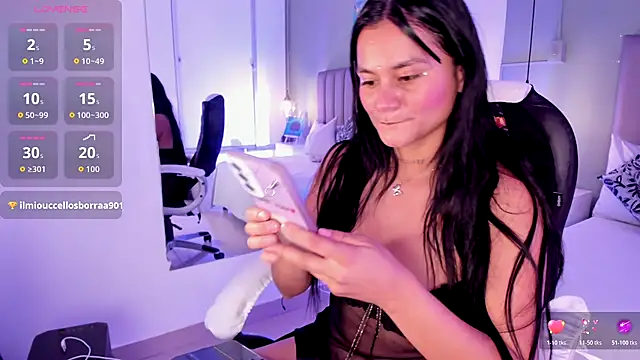 Miiaa jones online show from 11-26-25, 01:01