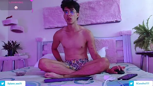 Dylann west online show from 01-07-26, 01:35