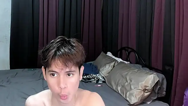 Snapshot of hotfreshdior chatting on 06-30-26, 05:41 hotfreshdior online show from 06-30-26, 05:41
