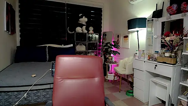 XhotcockcumXts online show from 04-22-26, 04:37