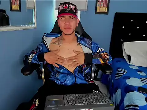 Snapshot of Thonixxx_mr chatting on 02-28-26, 04:19 Thonixxx mr online show from 02-28-26, 04:19