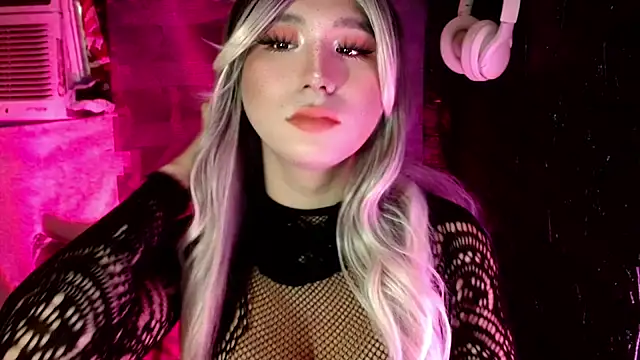 UrhotlucyTS online show from 12-03-25, 06:54