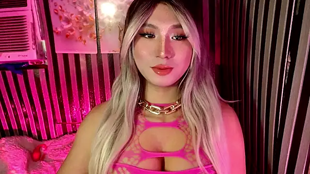 UrhotlucyTS online show from 03-27-26, 06:30